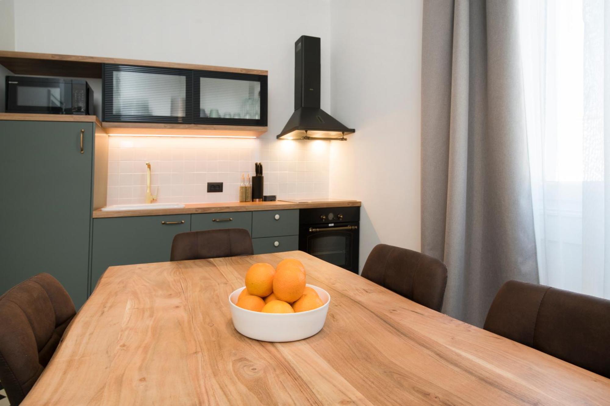 Luxury Bella - Centre W Free Parking Apartament *